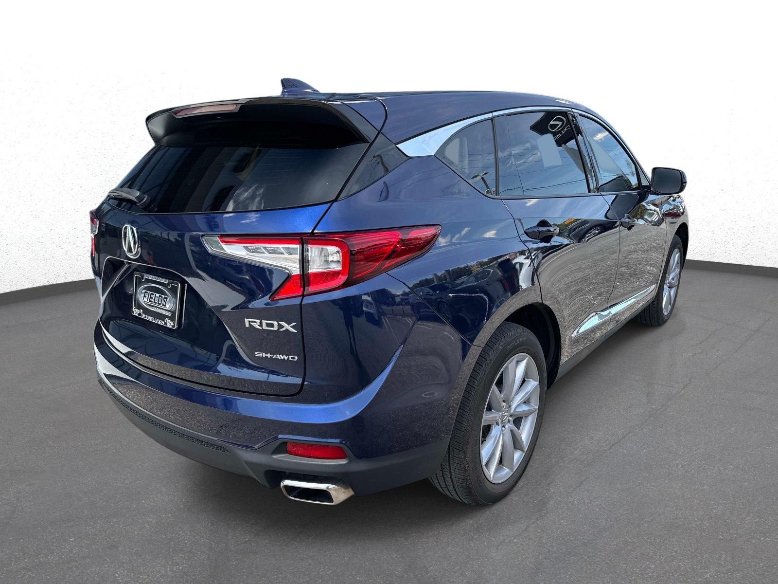 Used 2024 Acura RDX SH-AWD image 3