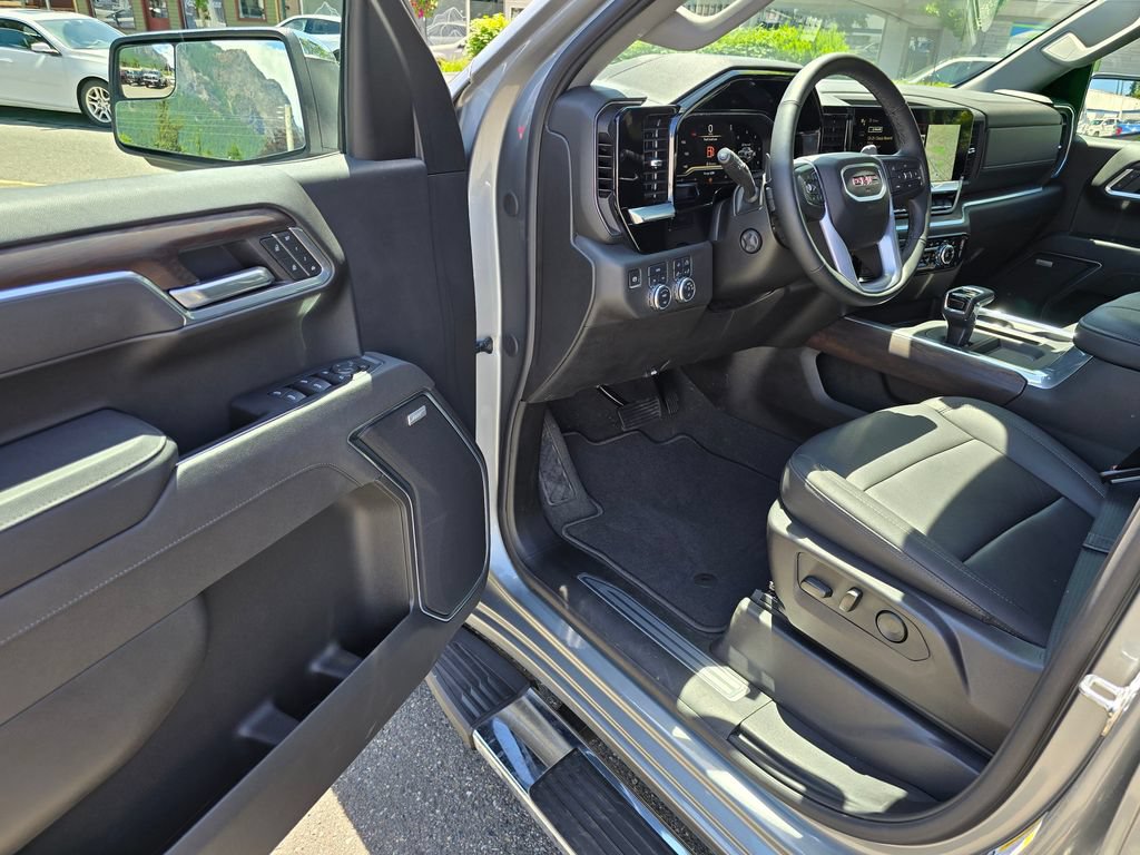 Used 2025 GMC Sierra 1500 SLT w/ SLT Premium Package AWD/4WD image 20