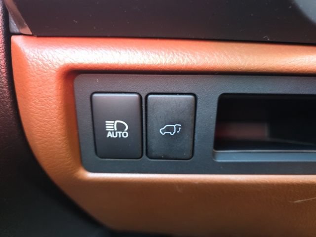 Used 2020 Toyota Sequoia Platinum AWD/4WD image 27