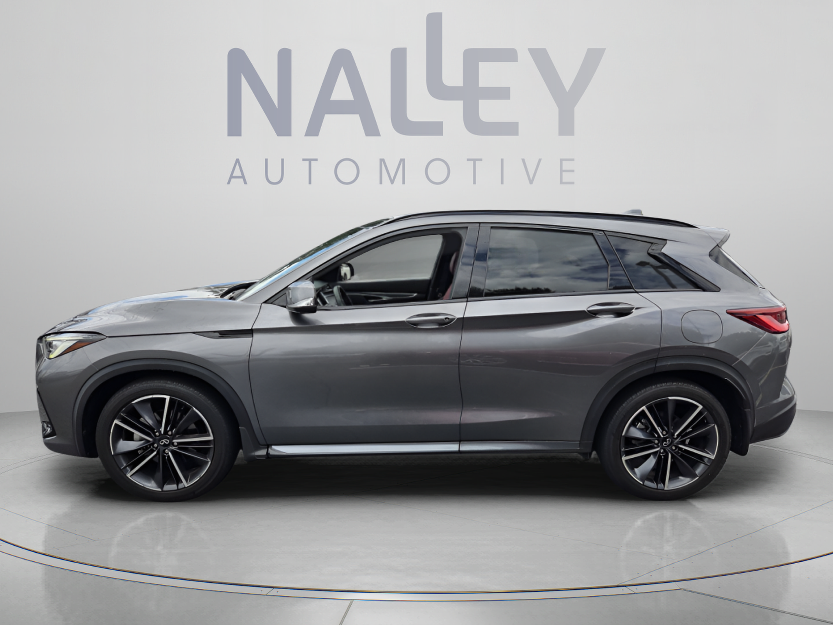 Used 2023 INFINITI QX50 Sport AWD/4WD image 2