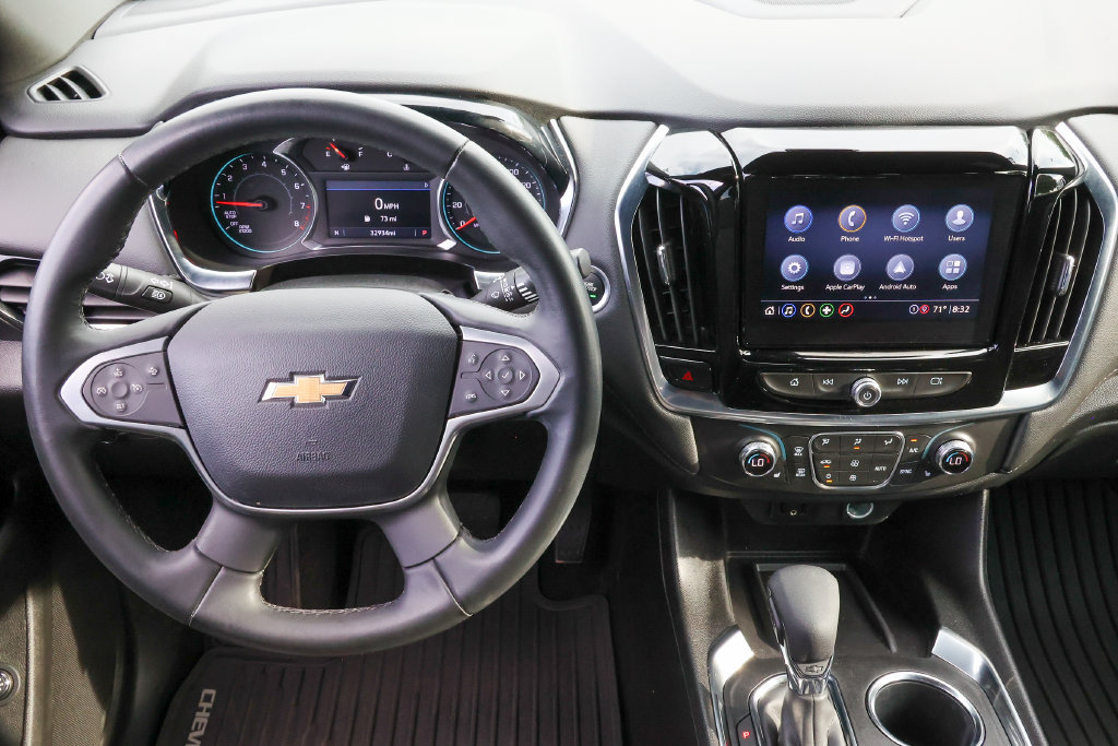 Used 2023 Chevrolet Traverse LT FWD image 7