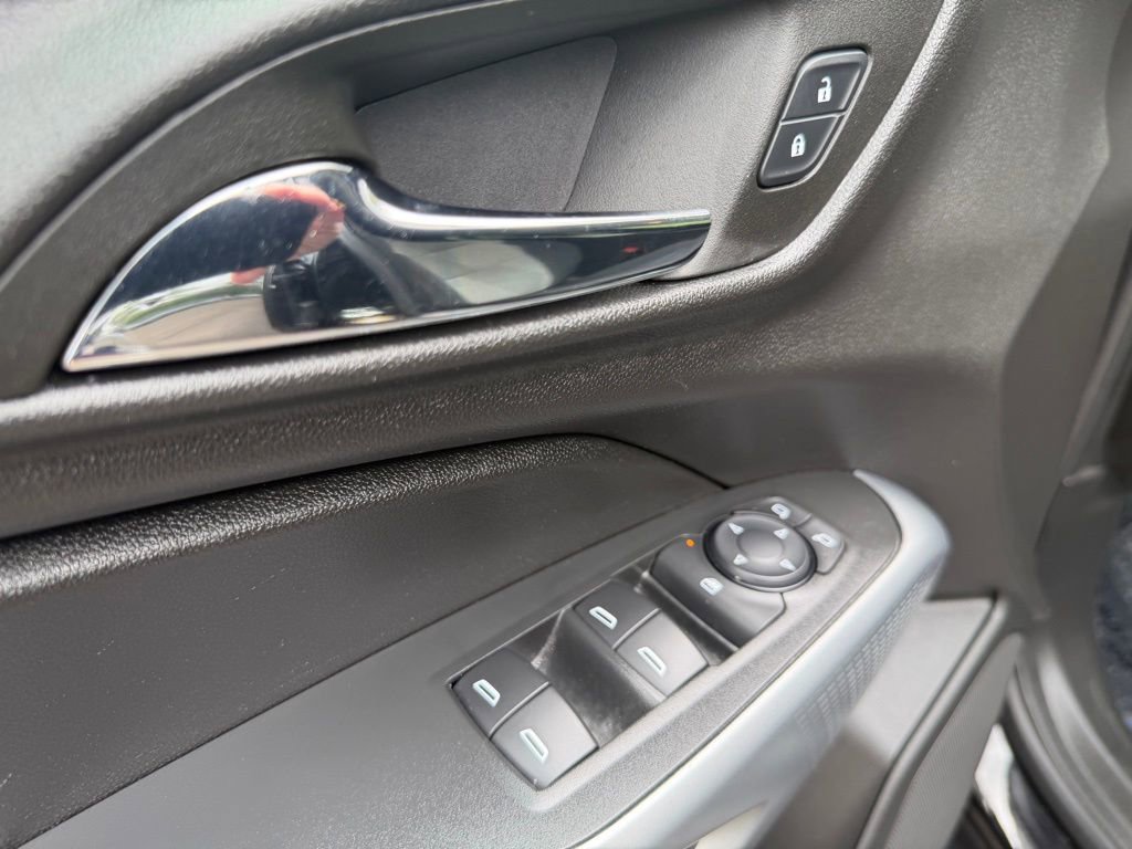 Used 2024 Chevrolet Trax LS image 16