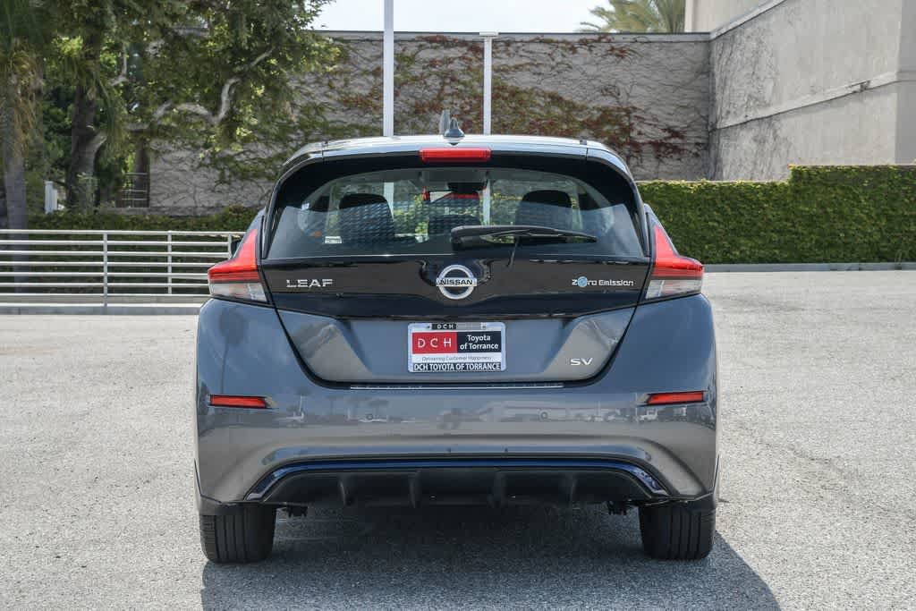 Used 2020 Nissan Leaf SV w/ SV Technology Package FWD image 8