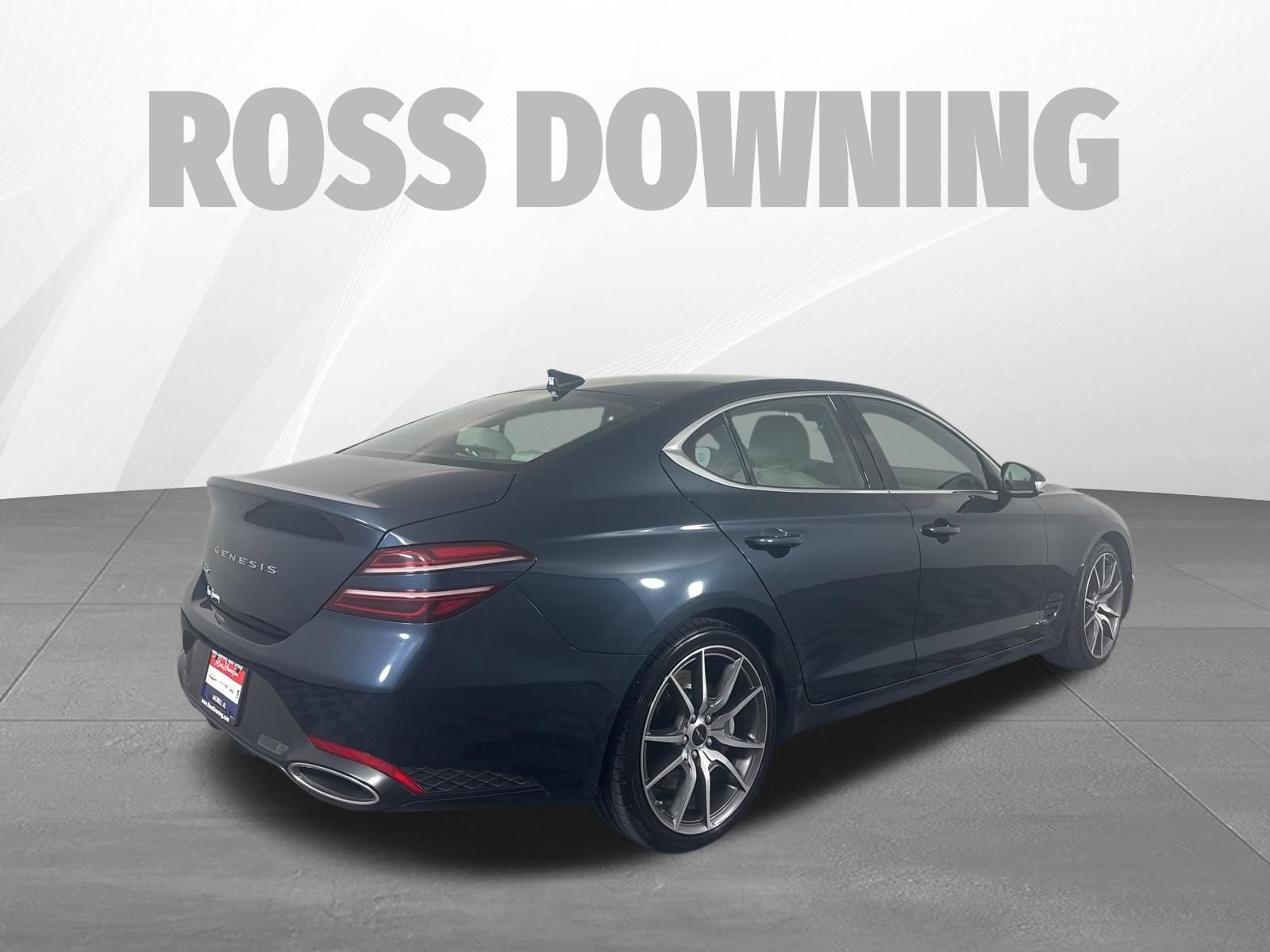 Used 2025 Genesis G70 2.5T image 4