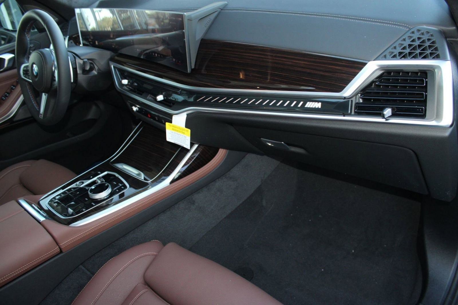 New 2026 BMW X7 M60i image 35