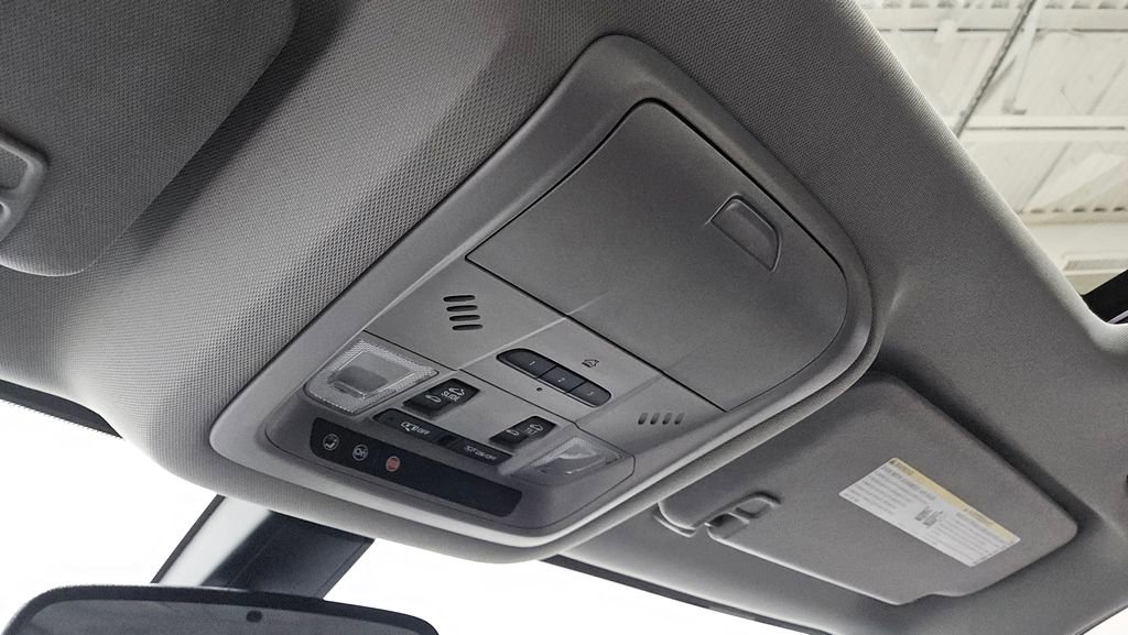 Used 2019 GMC Acadia SLT w/ Black Edition image 32