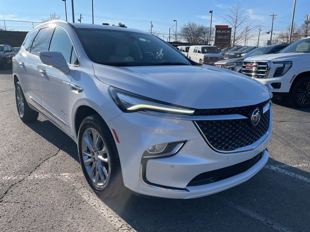 Used 2022 Buick Enclave Avenir image 4