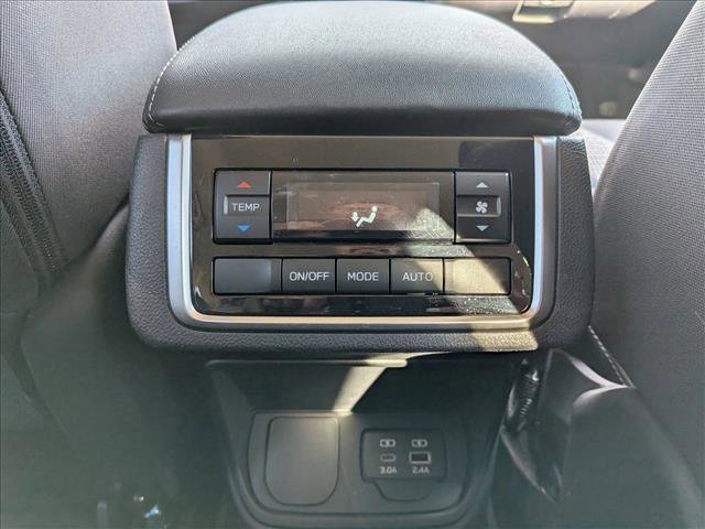 Used 2024 Subaru Ascent Premium w/ Convenience Package image 18