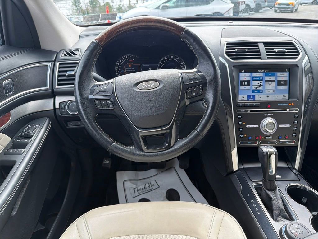 Used 2017 Ford Explorer Platinum image 14