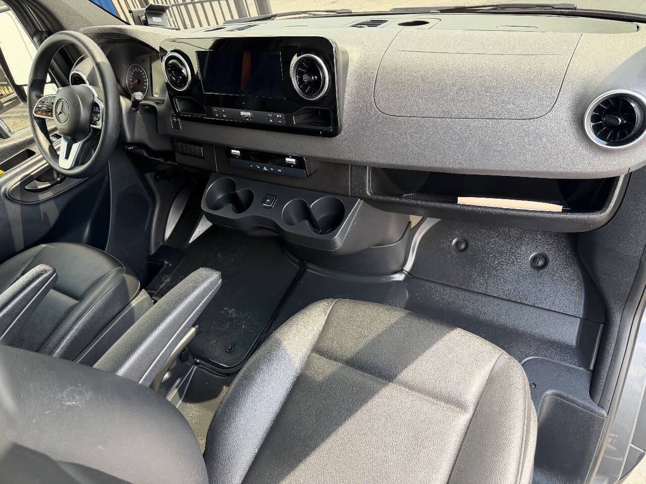 Used 2022 Mercedes-Benz Sprinter 4500 w/ Parking Package image 20
