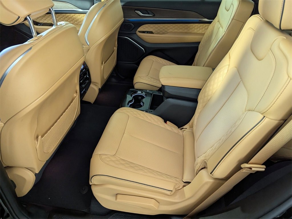 Certified 2024 Jeep Grand Cherokee L Summit w/ High Altitude Package image 15