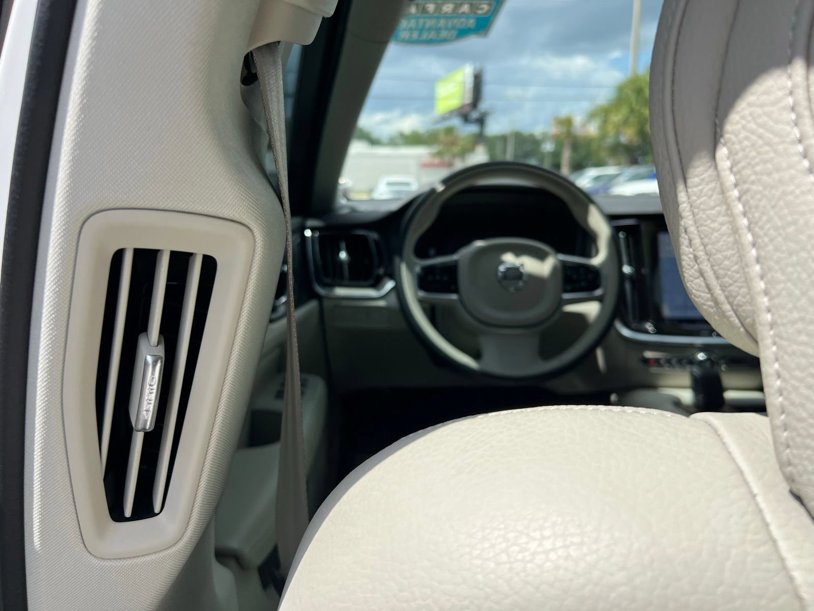 Used 2023 Volvo S60 T8 Plus AWD/4WD image 51