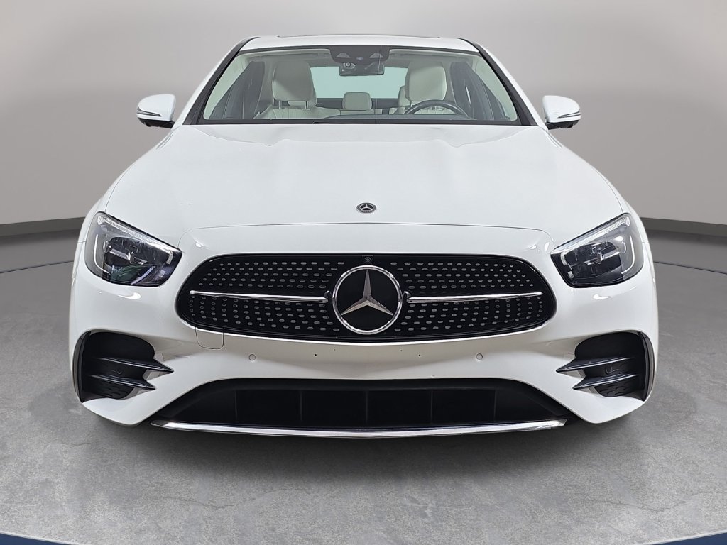 Used 2021 Mercedes-Benz E 350 4MATIC Sedan image 3