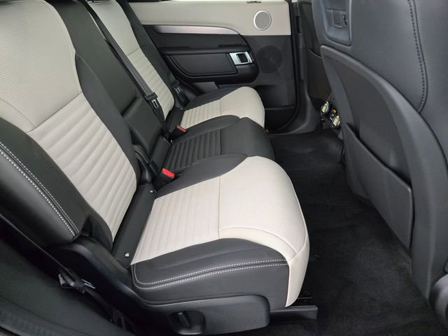 New 2026 Land Rover Discovery Limited Edition AWD/4WD image 17