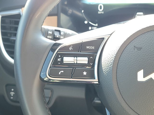 Used 2024 Kia Seltos EX FWD image 18