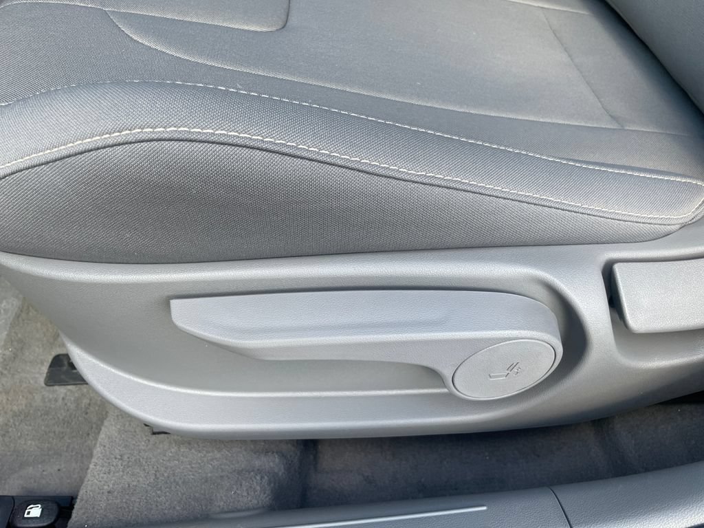 Used 2026 Hyundai Elantra Sport FWD image 19