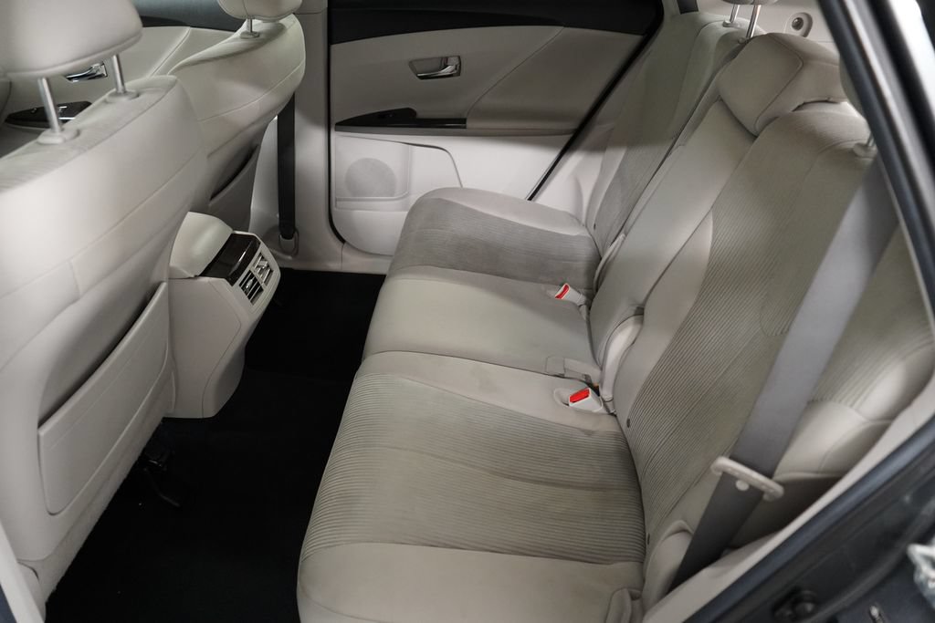 Used 2013 Toyota Venza LE FWD image 26