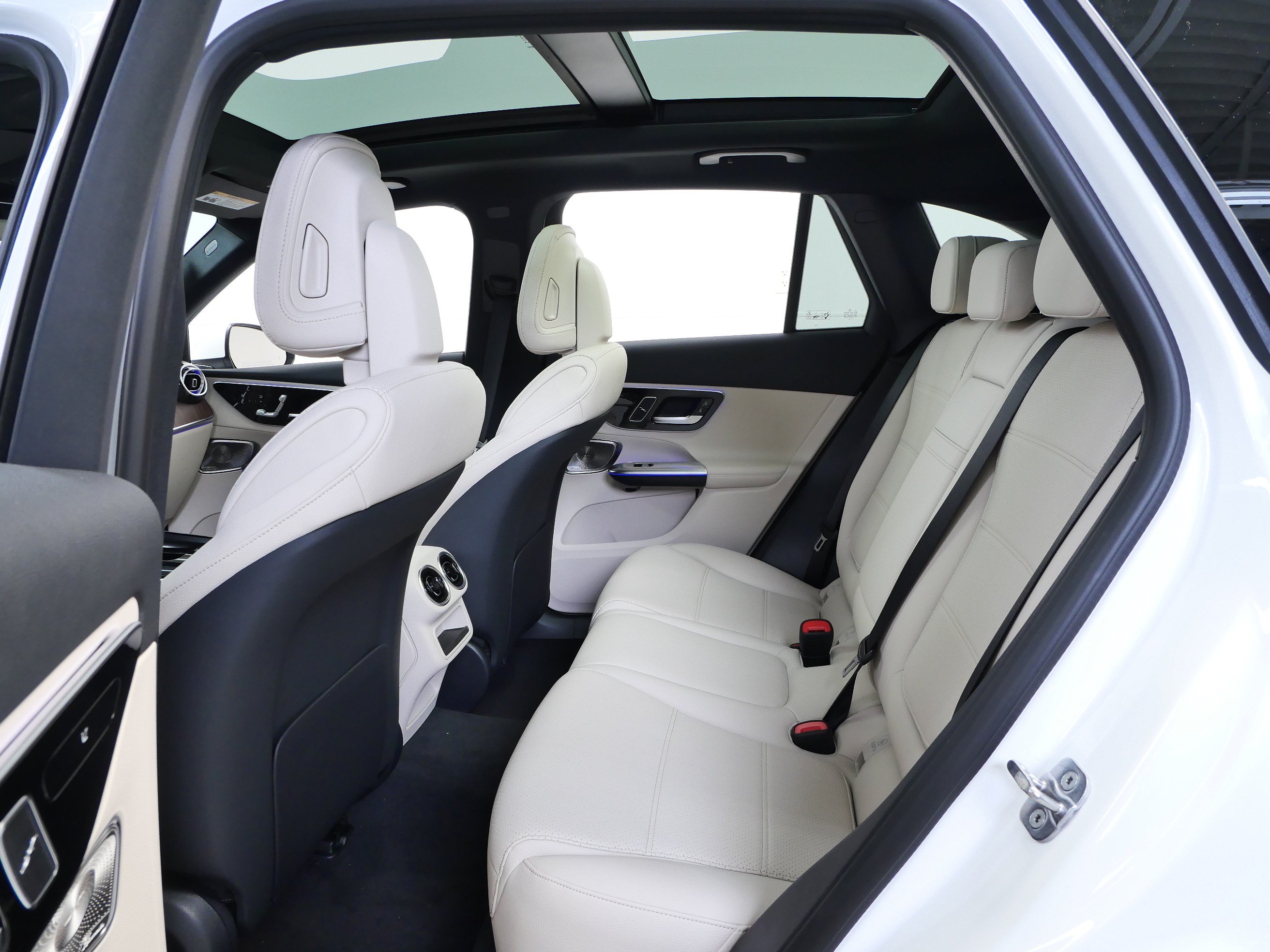 New 2026 Mercedes-Benz GLC 300 4MATIC image 8