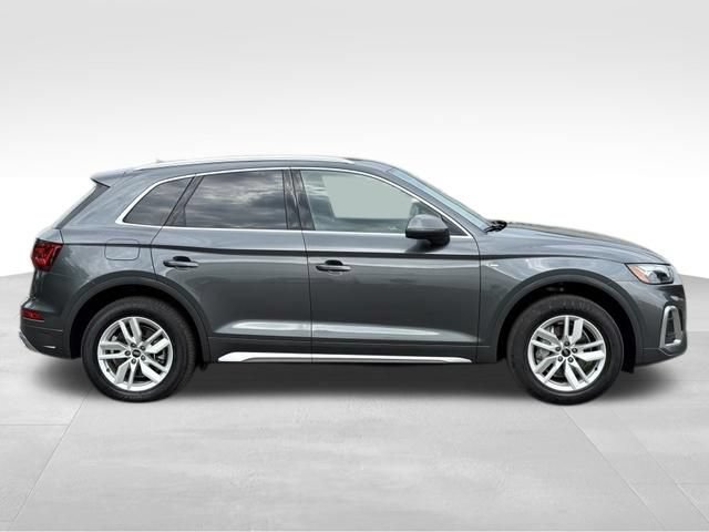 Used 2023 Audi Q5 2.0T Premium w/ Convenience Package AWD/4WD image 9
