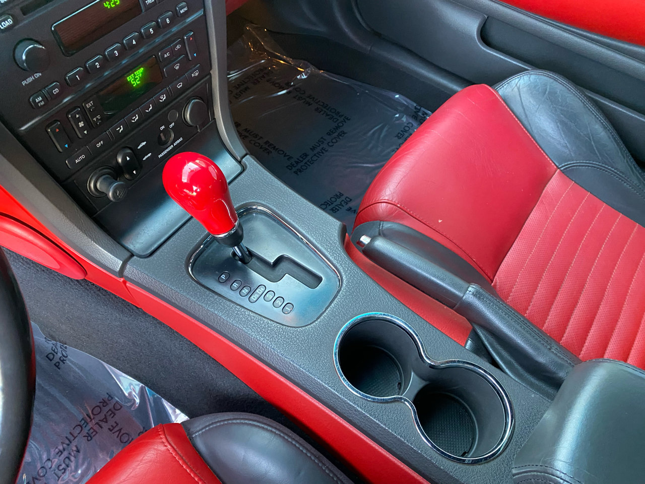 Used 2002 Ford Thunderbird Deluxe image 25