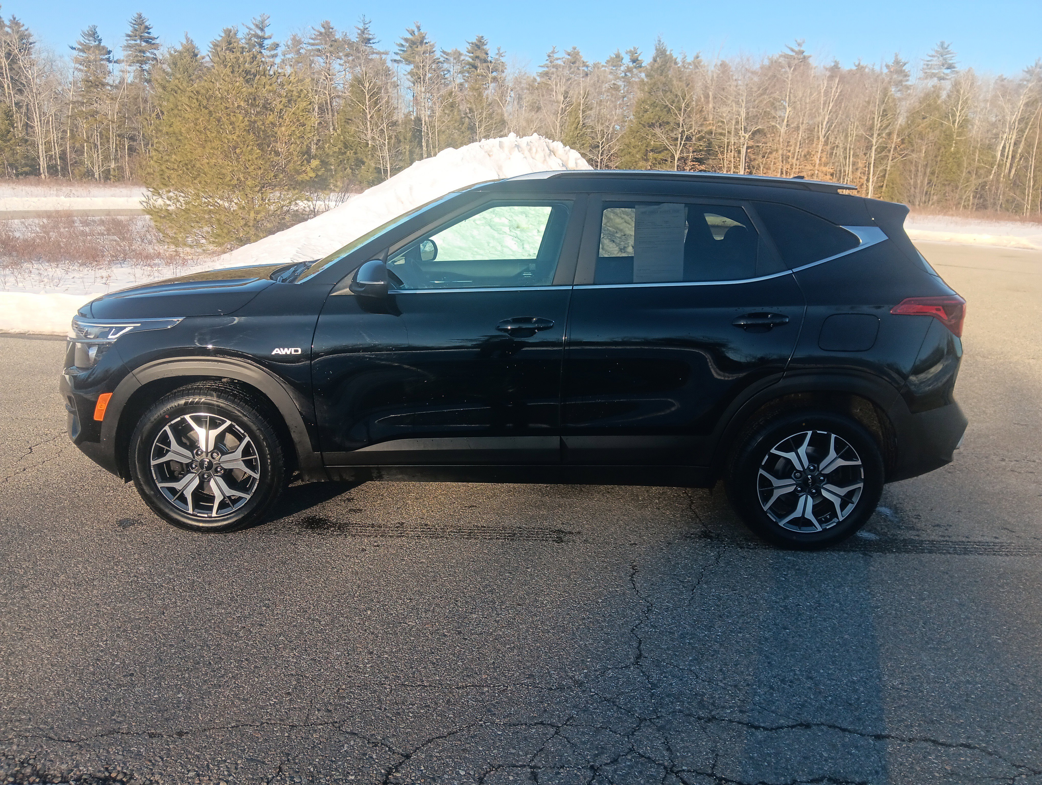 Used 2023 Kia Seltos EX image 8