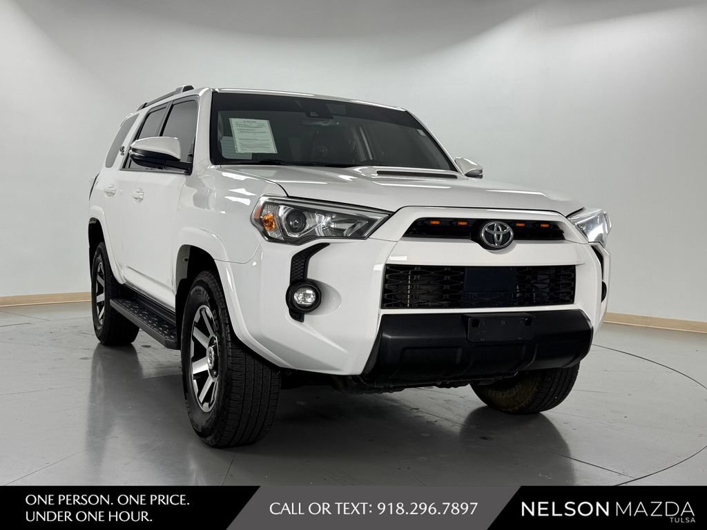 Used 2023 Toyota 4Runner TRD Off-Road Premium AWD/4WD image 4
