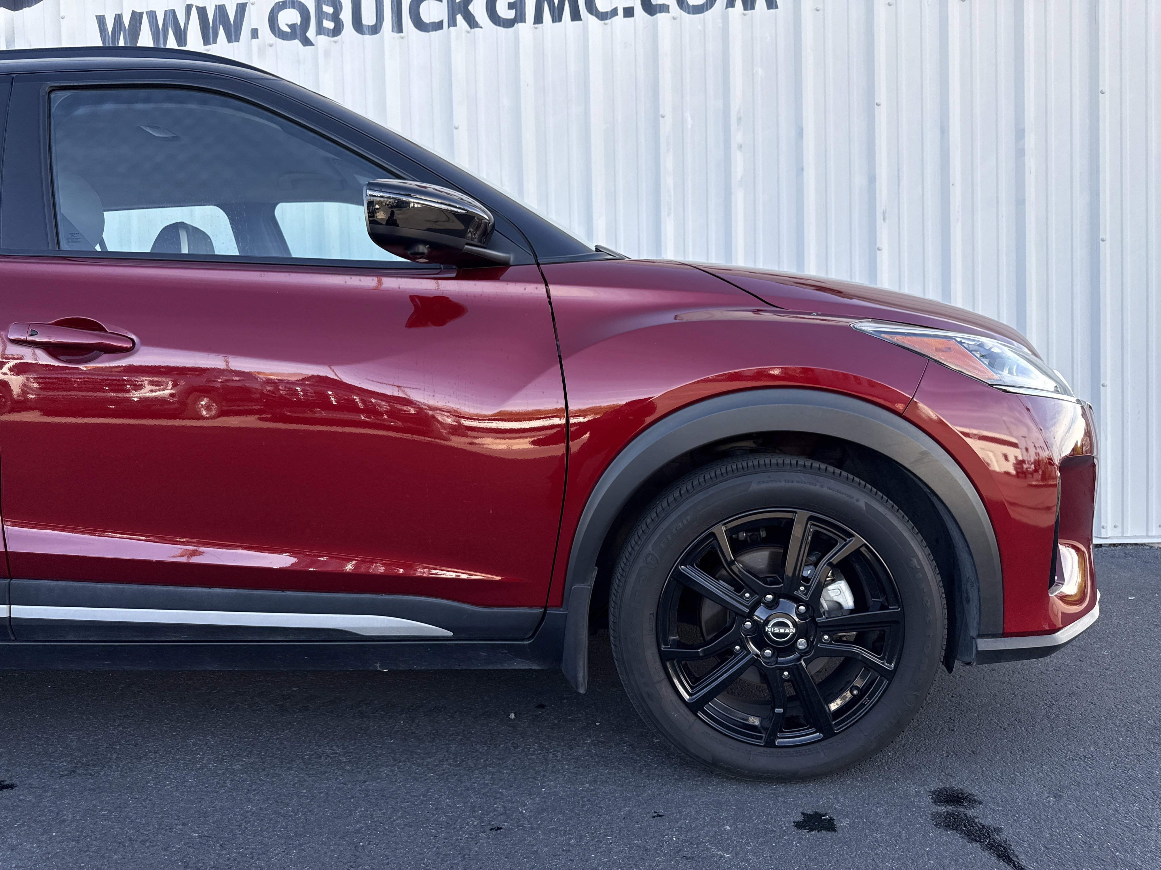 Used 2023 Nissan Kicks SR w/ SR Premium Package image 27