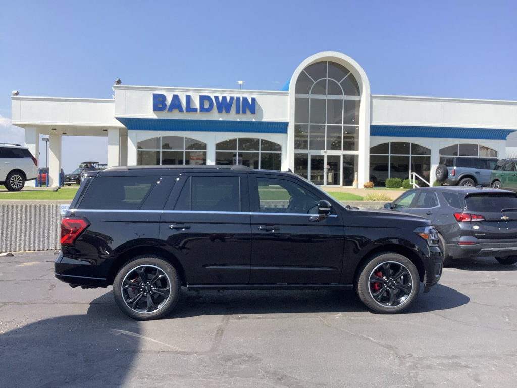 Used 2024 Ford Expedition Limited image 8