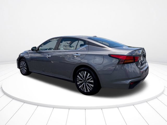 Used 2024 Nissan Altima 2.5 SV FWD image 5