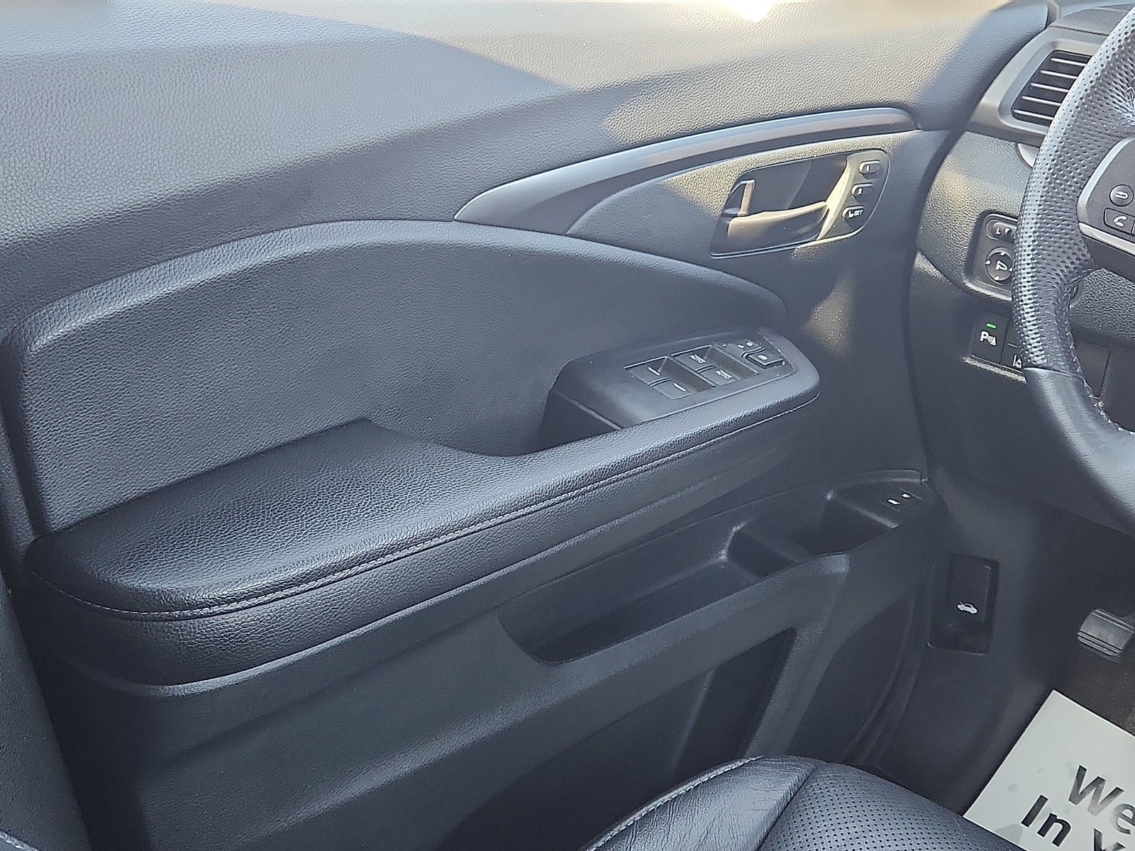 Used 2023 Honda Passport EX-L image 12
