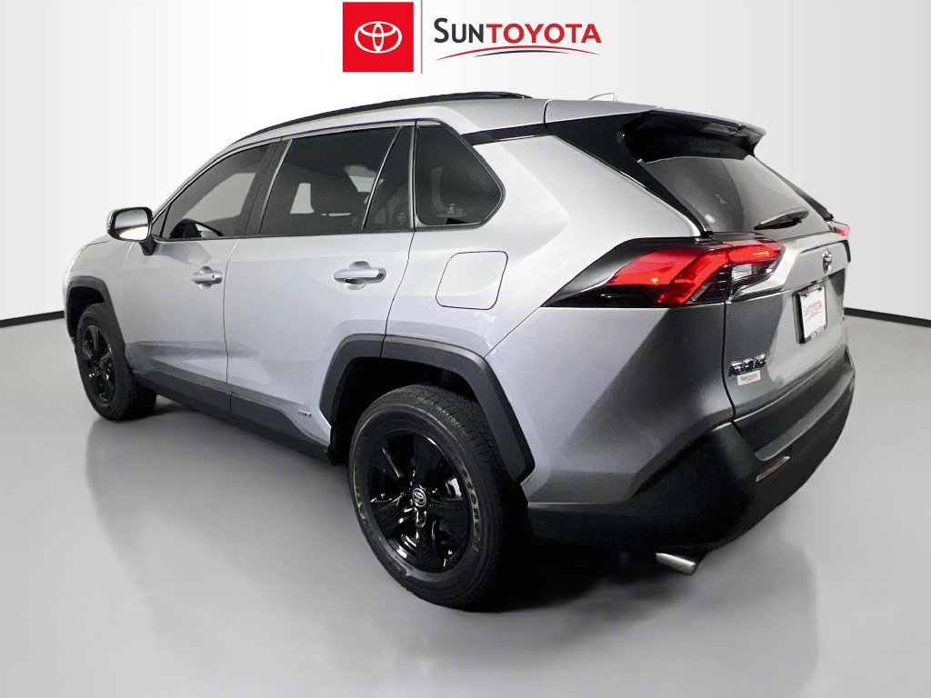 Used 2025 Toyota RAV4 XLE AWD/4WD image 6