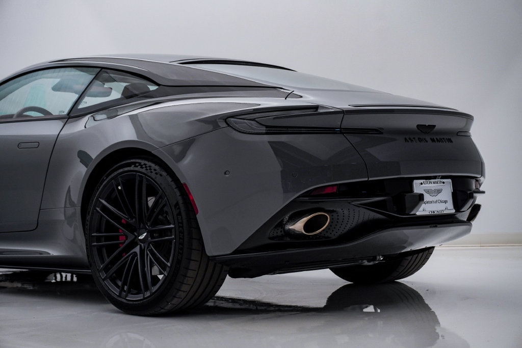 Used 2024 Aston Martin DB12 Coupe RWD image 11