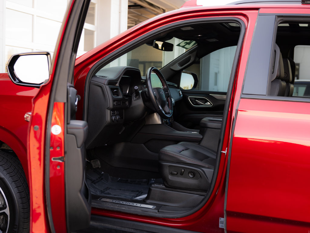 Used 2023 Chevrolet Tahoe RST AWD/4WD image 28