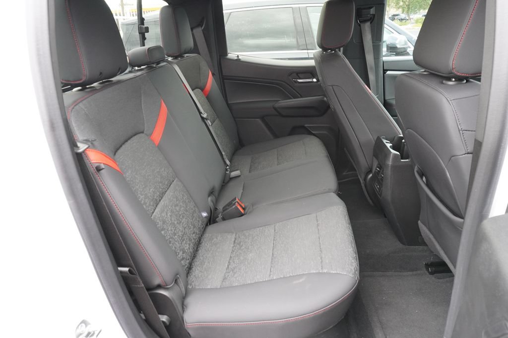 Used 2024 Chevrolet Colorado Z71 w/ Z71 Convenience Package 2 AWD/4WD image 8