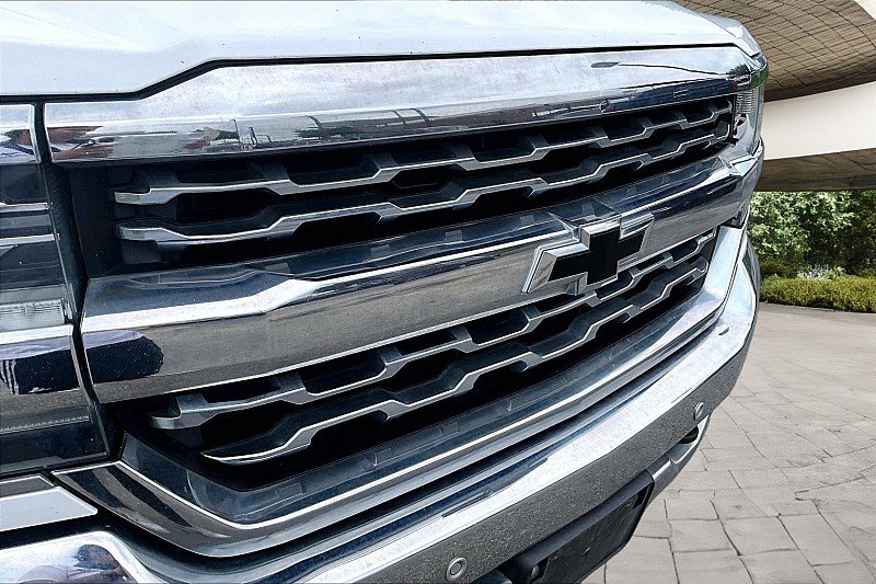 Used 2018 Chevrolet Silverado 1500 LTZ w/ Texas Edition AWD/4WD image 22