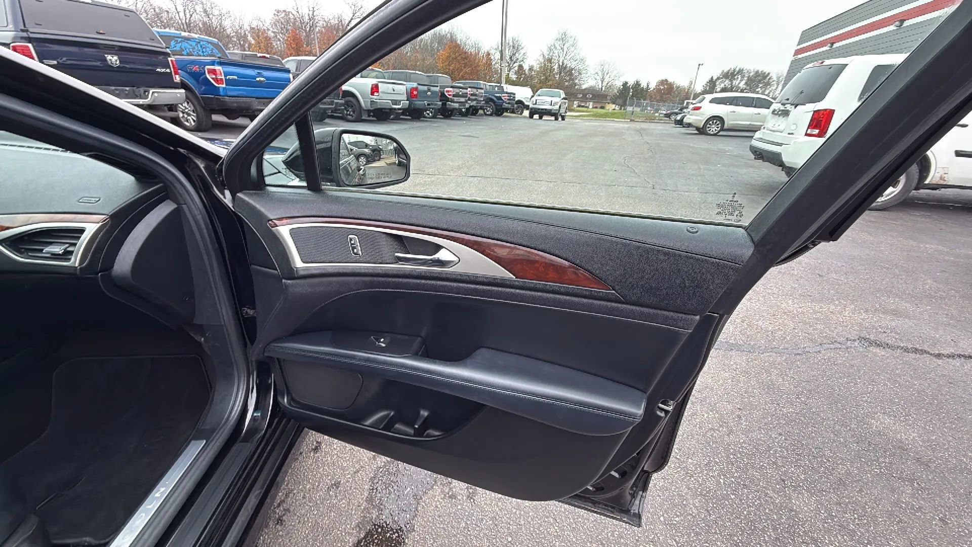 Used 2017 Lincoln MKZ Select w/ Select Plus Package image 16