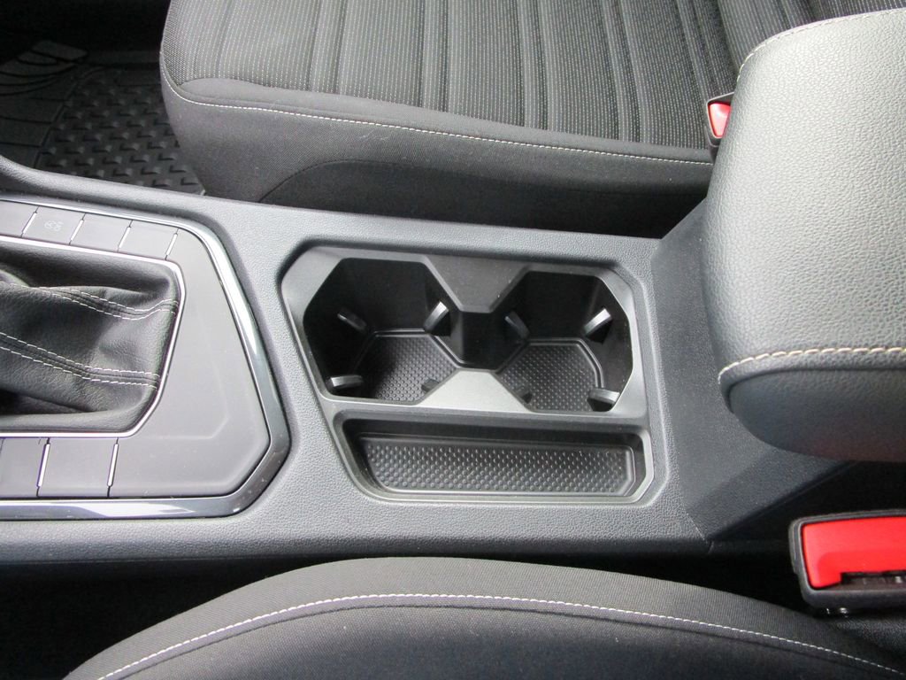 Used 2024 Volkswagen Tiguan S image 31