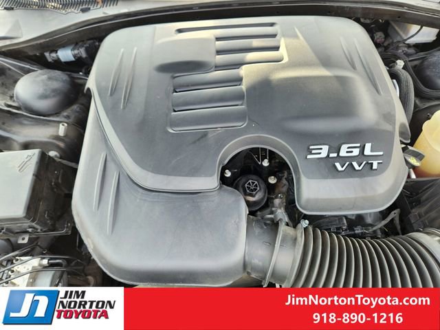 Used 2023 Chrysler 300 Touring L w/ Popular Equipment Group image 33