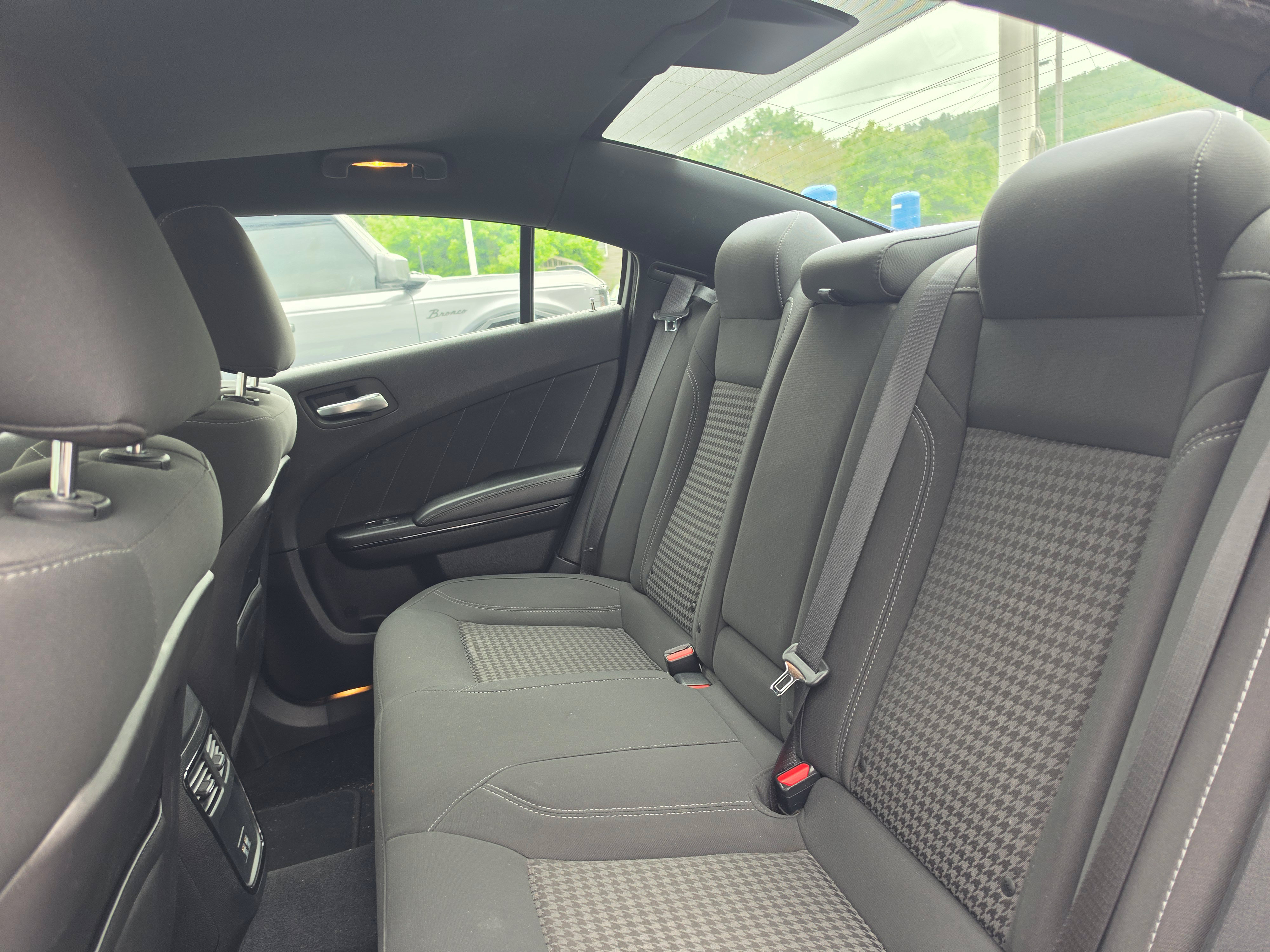 Used 2019 Dodge Charger SXT w/ Blacktop Package AWD/4WD image 13