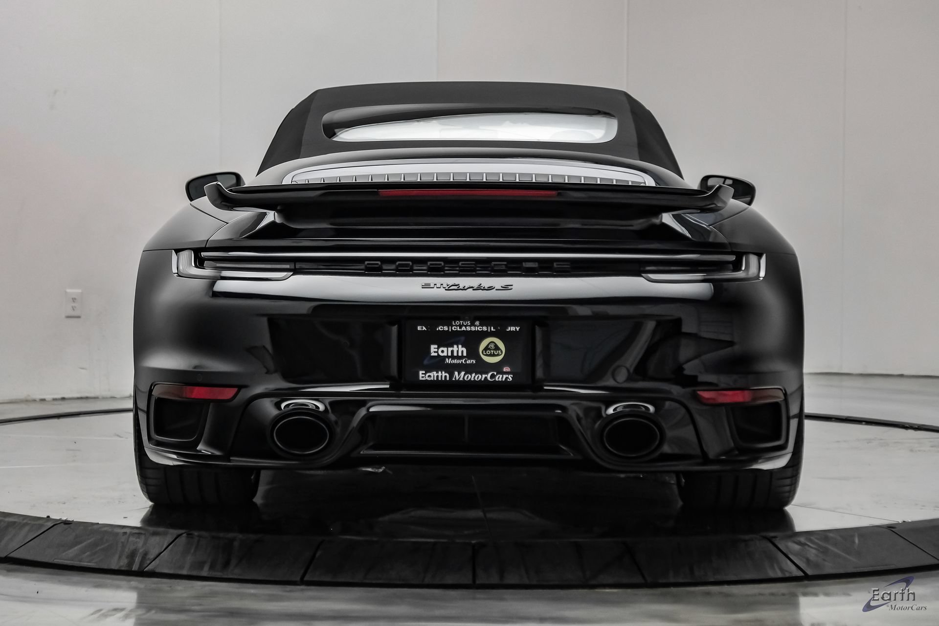 Used 2025 Porsche 911 Turbo S w/ Exterior Sport Package AWD/4WD image 15