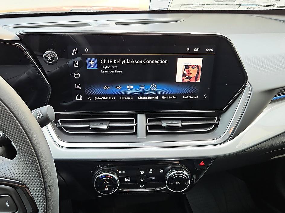 New 2026 Chevrolet Trax LT FWD image 17