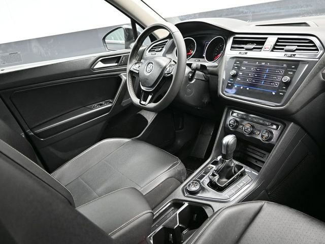 Used 2021 Volkswagen Tiguan SE AWD/4WD image 14