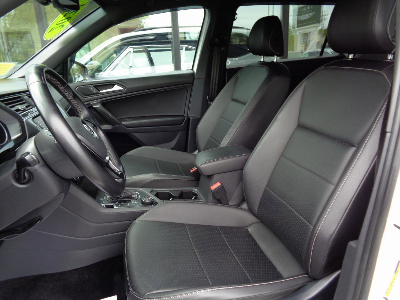 Used 2021 Volkswagen Tiguan SE R-Line AWD/4WD image 9