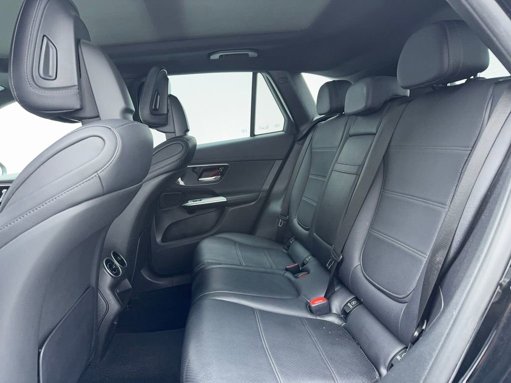 Used 2024 Mercedes-Benz GLC 300 image 40