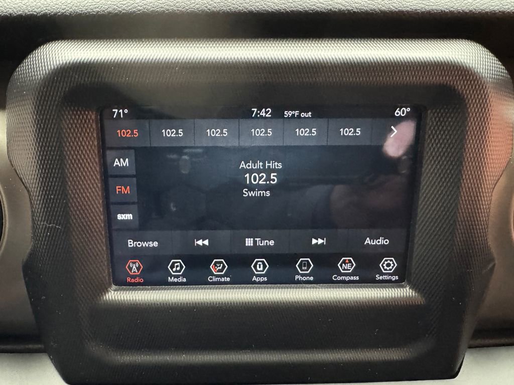 Used 2018 Jeep Wrangler Unlimited Sport S image 19