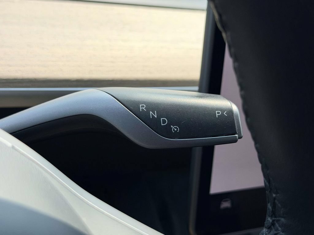Used 2023 Tesla Model Y Long Range AWD/4WD image 6