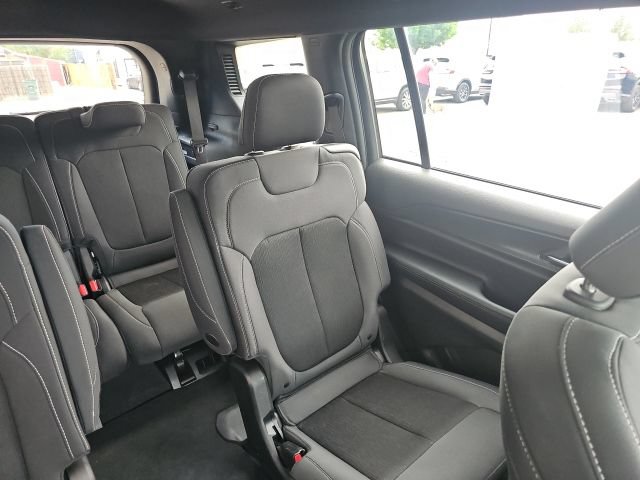 Used 2024 Jeep Grand Cherokee L Laredo w/ Trailer Tow Package AWD/4WD image 15