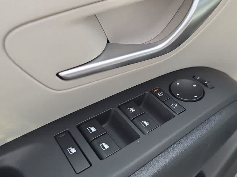 New 2026 Hyundai Tucson Blue SE FWD image 17