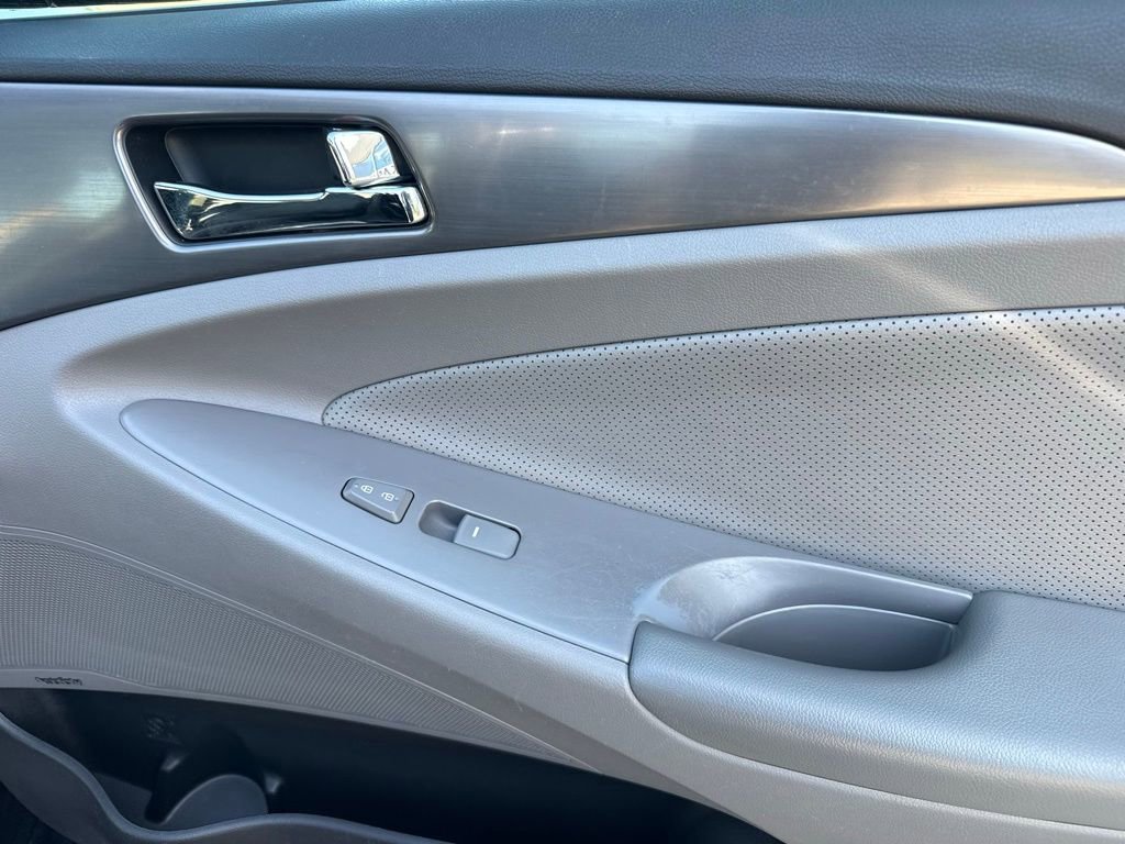 Used 2014 Hyundai Sonata Limited w/ Panoramic Sunroof Package 02 image 45