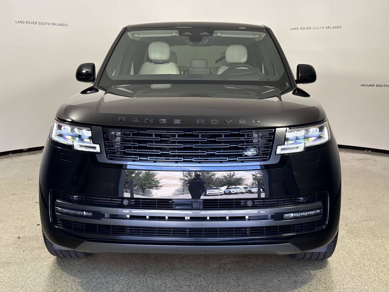New 2027 Land Rover Range Rover Long Wheelbase SE AWD/4WD image 8